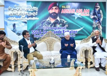 President visits Major Adnan Shaheed, Major Moiz Shaheed residences to express grief