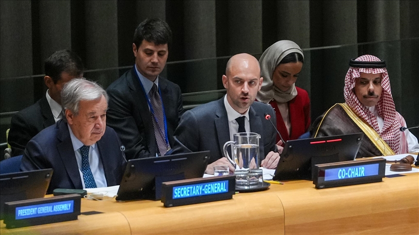 thumbs_b_c_5261685e9bdc728bc9806e76a8206e8a