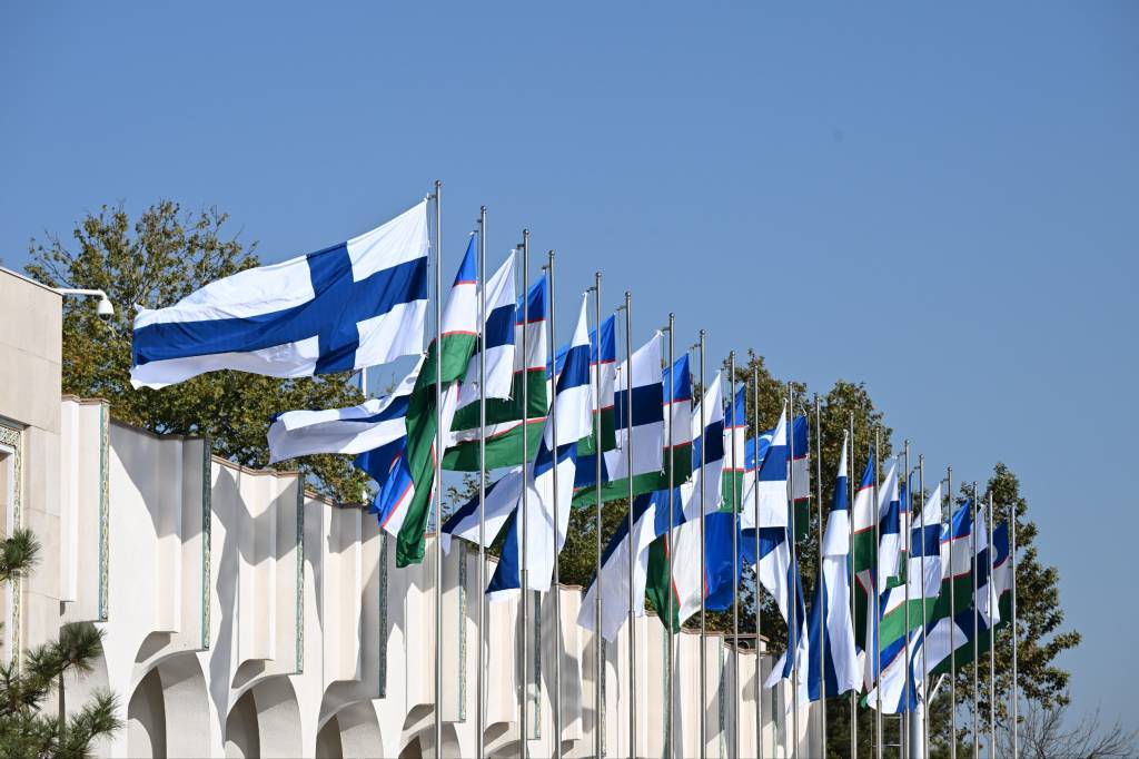 3CPcQVJed5Hmw3VNzEskioEZdpaZZWP0_front