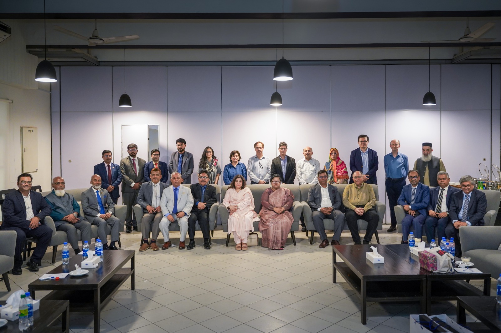 Strategic meeting between Pakistani and Bangladeshi academic leaders